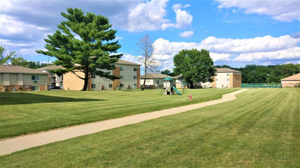 IMG 20200713 164029 scaled - 152 Unit Multifamily Property For Sale Victorian Apartments Montgomery IL