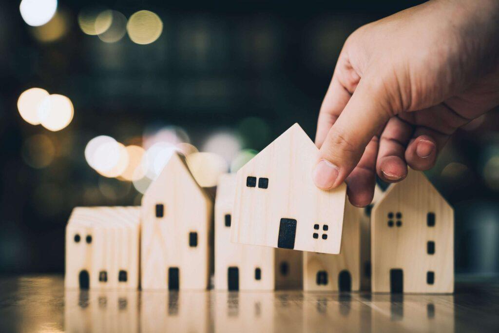 117973 GettyImages1251545948 58e4ffe6 b193 4f78 9670 894164068b5a scaled - Affordable housing may be required in projects in Naperville
