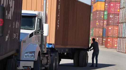 123273-211217172300-us-economy-2022-preview-super-tease 3