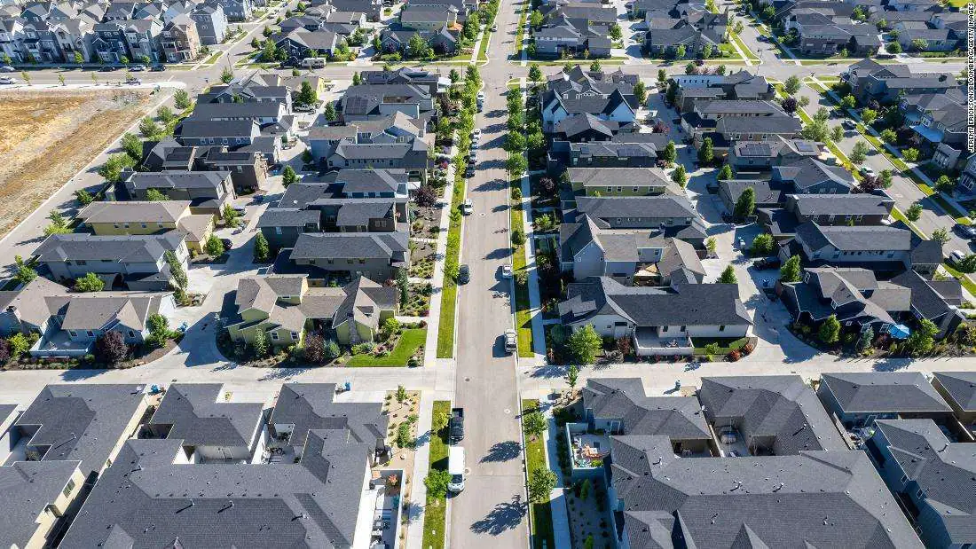 Don't expect home prices to come crashing down soon 1