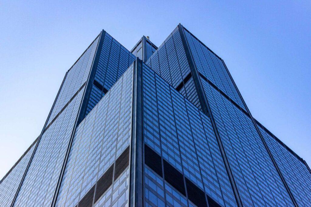 the willis tower under the blue sky