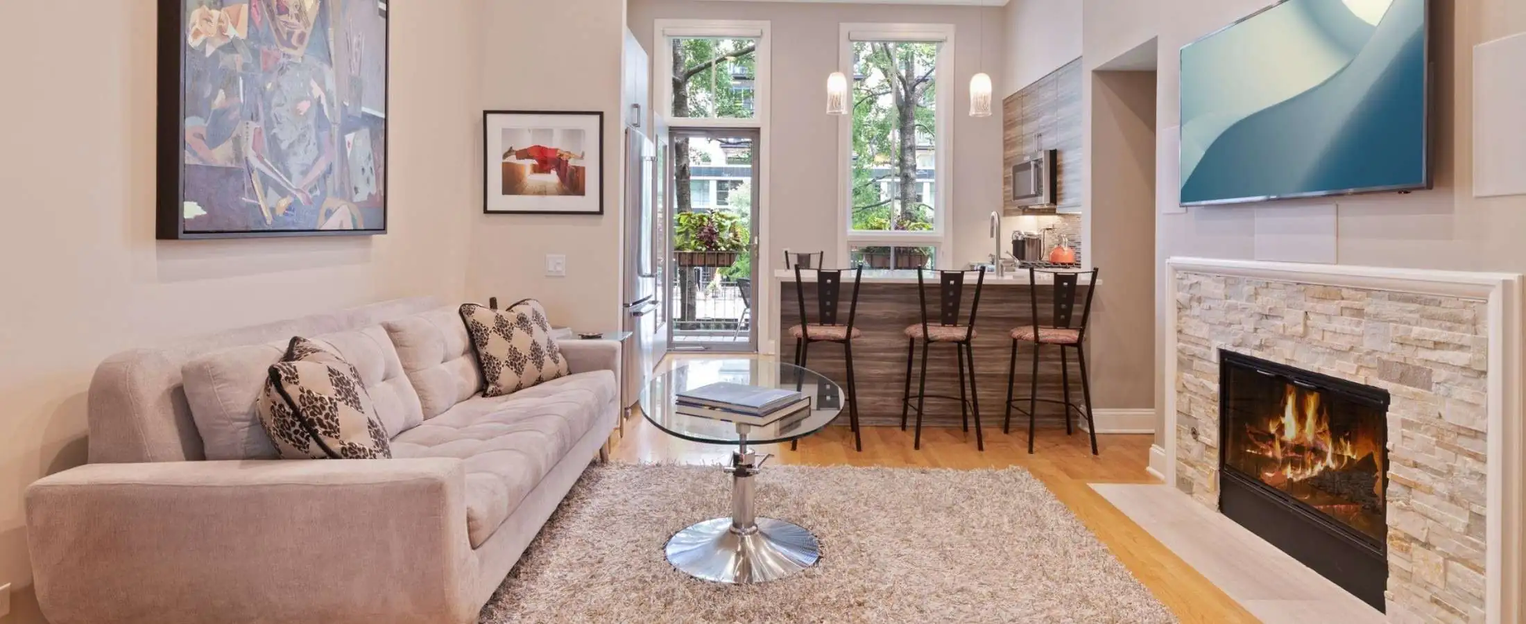 Four words that sum up the apartment search in Chicago? A real “suite” challenge 42