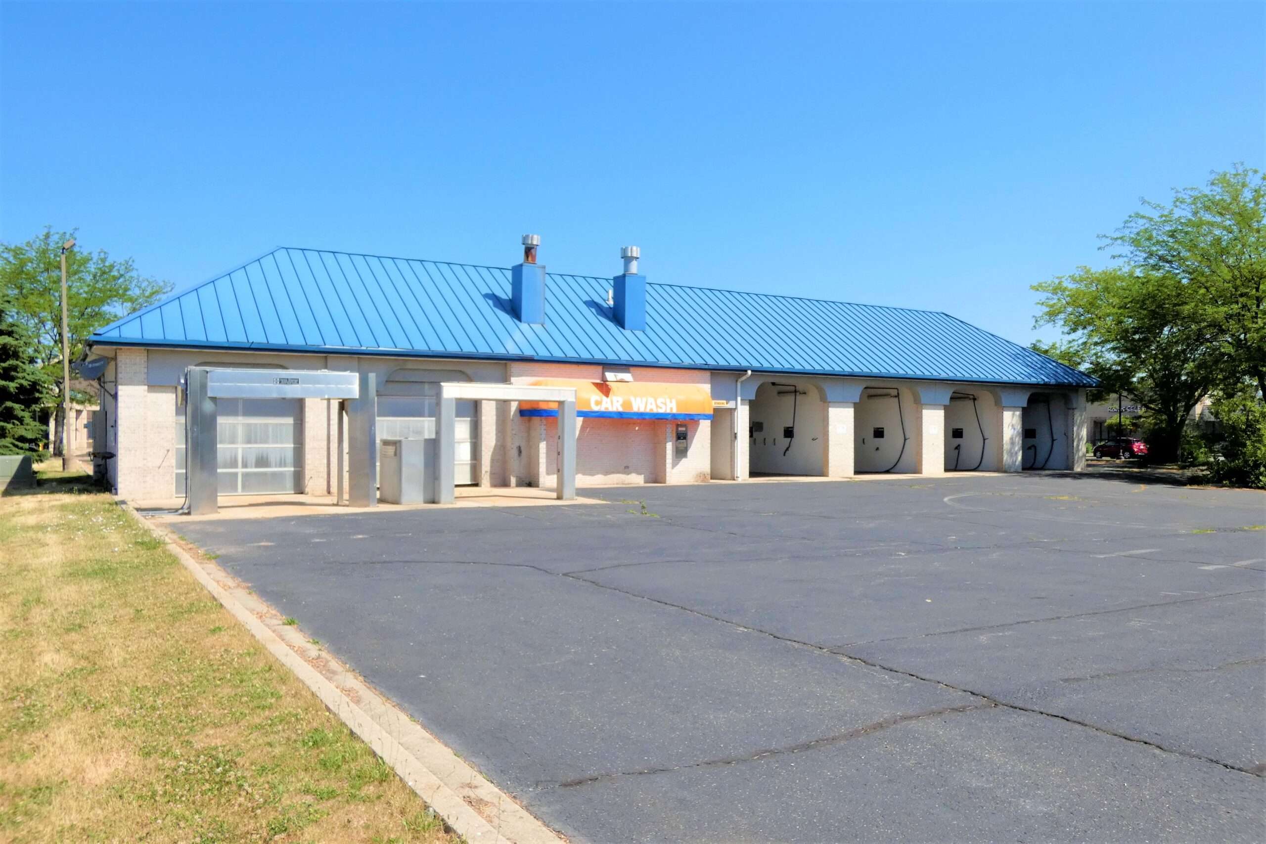 Mason Square Car Wash property at 1250 Douglas Road in Oswego