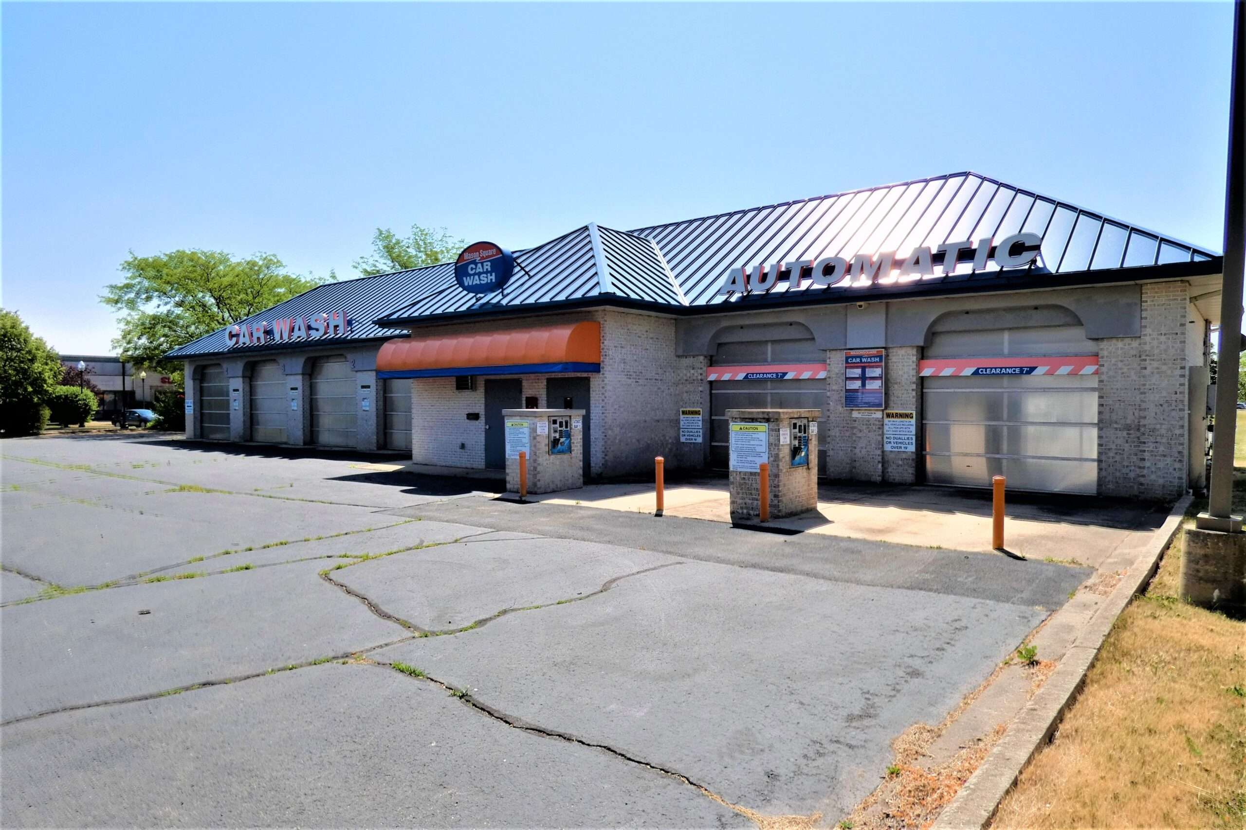 Mason Square Car Wash at 1250 Douglas Road in Oswego, Illinois
