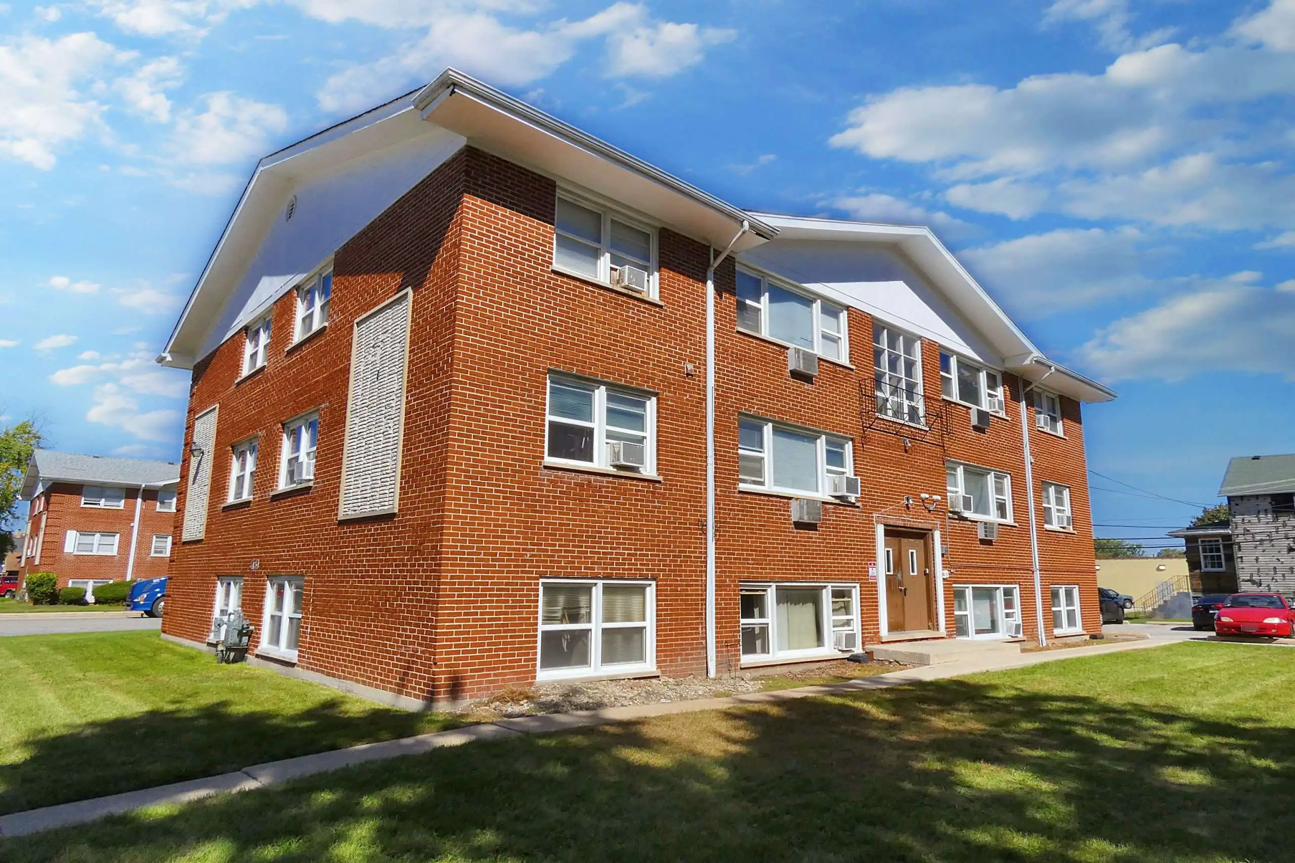 Navigating the Multifamily Market: Insights and Predictions for 2025 3