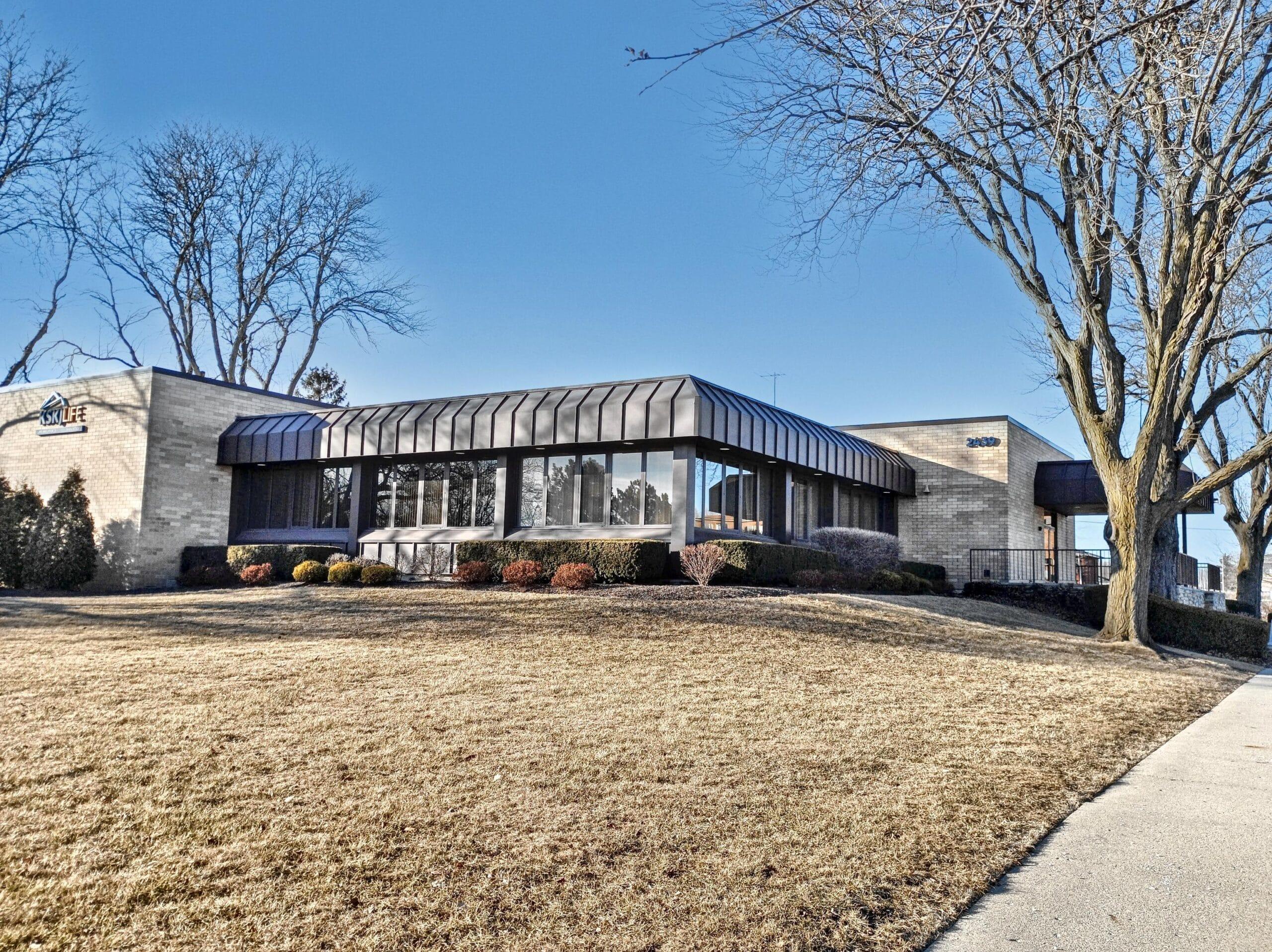 Office building for sale in Joliet - 2439 Glenwood Avenue