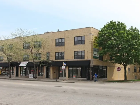 3217-3229 West Montrose Avenue Chicago | 7-Unit Retail – CREConsult Chicago Multifamily