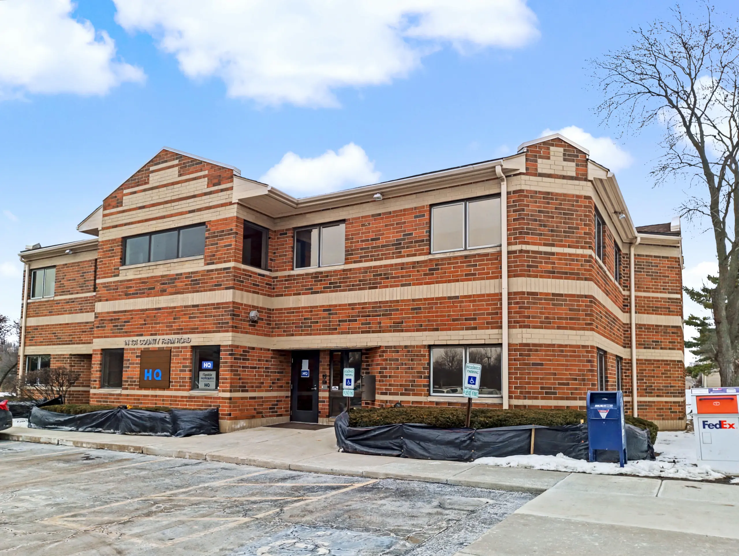 1N131 County Farm Rd | 13,900 SF Office | Winfield, IL 26