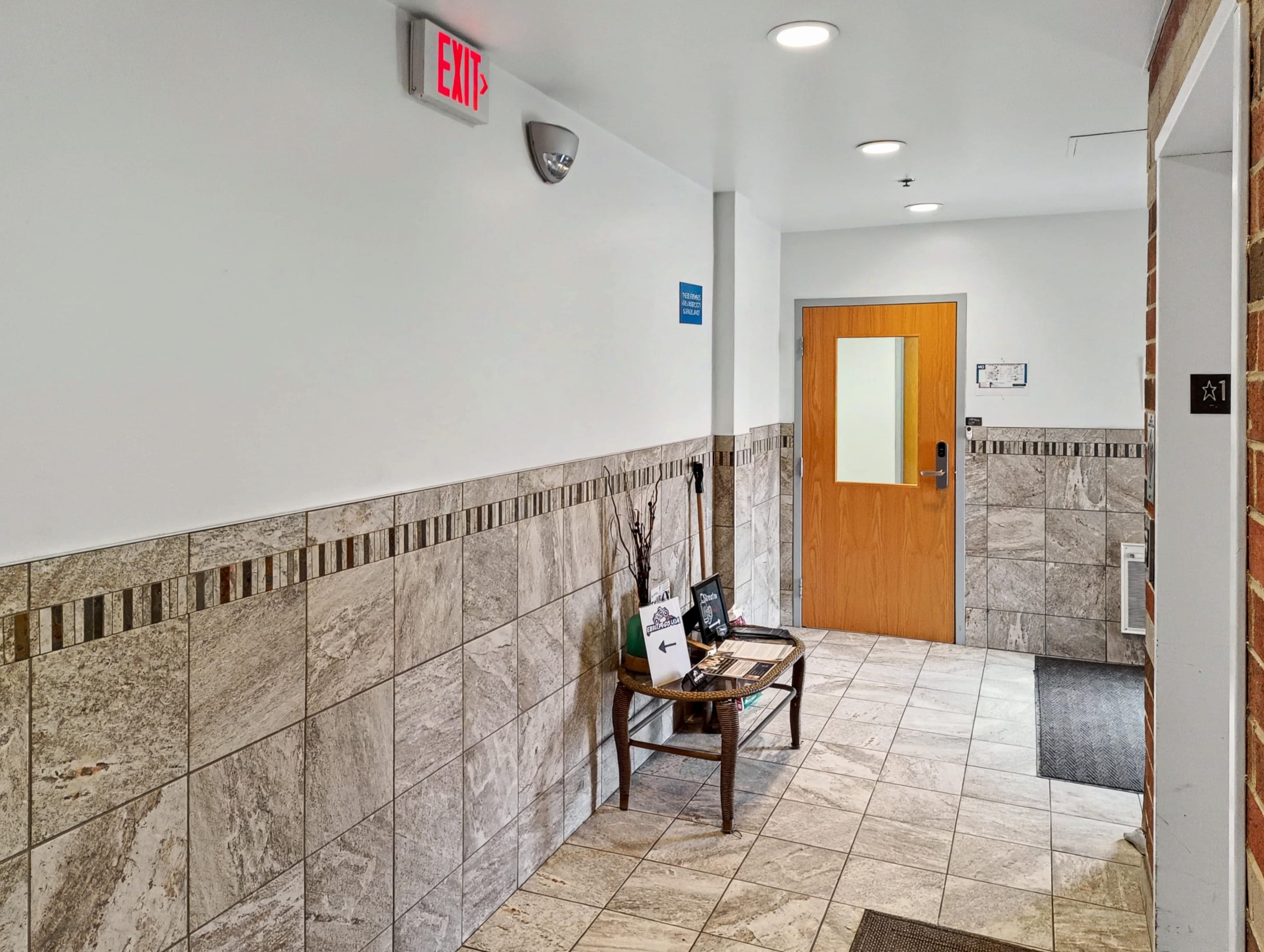 1N131 County Farm Rd | 13,900 SF Office | Winfield, IL