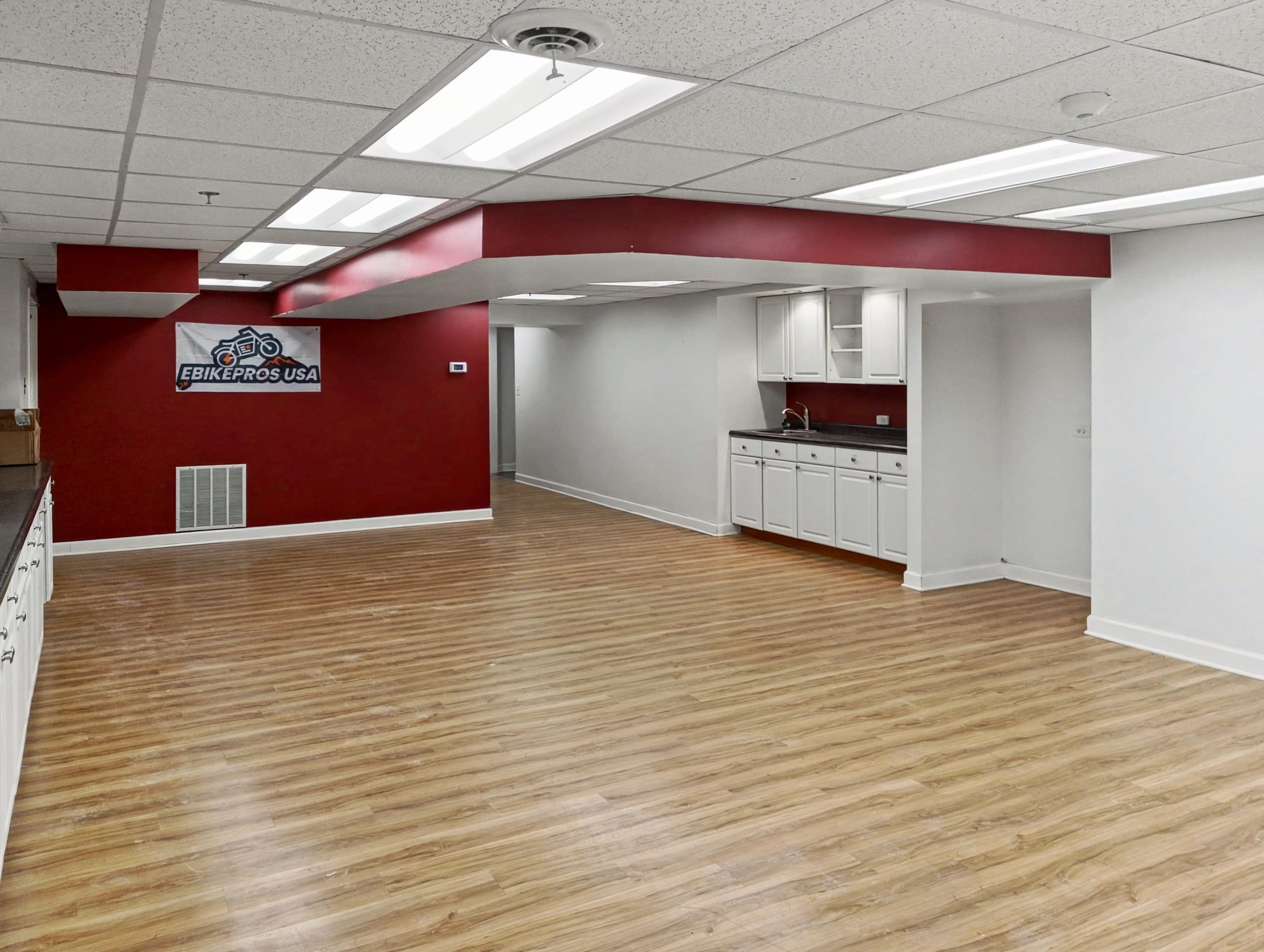 1N131 County Farm Rd | 13,900 SF Office | Winfield, IL