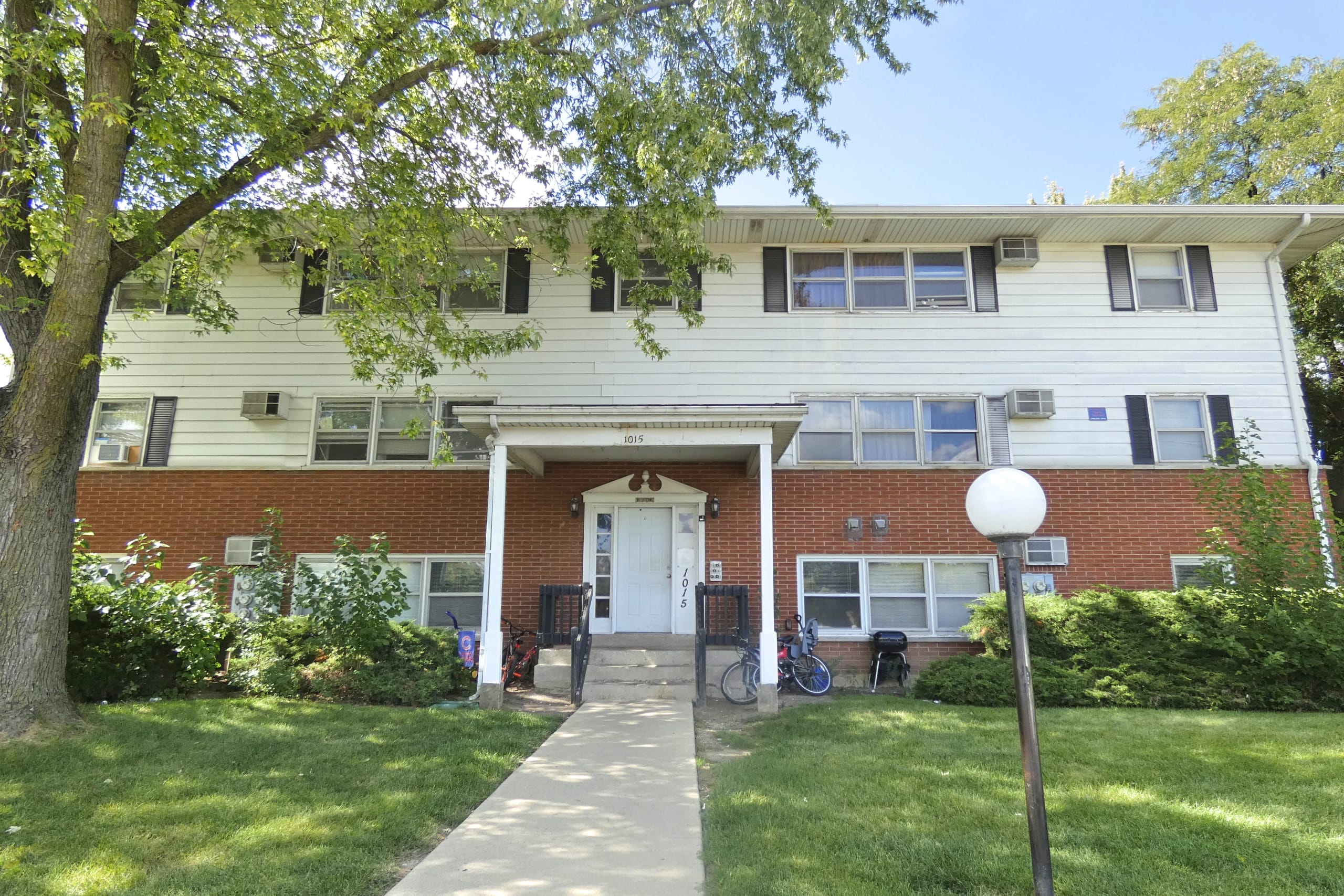 Sell Your Chicago Multifamily Property 12