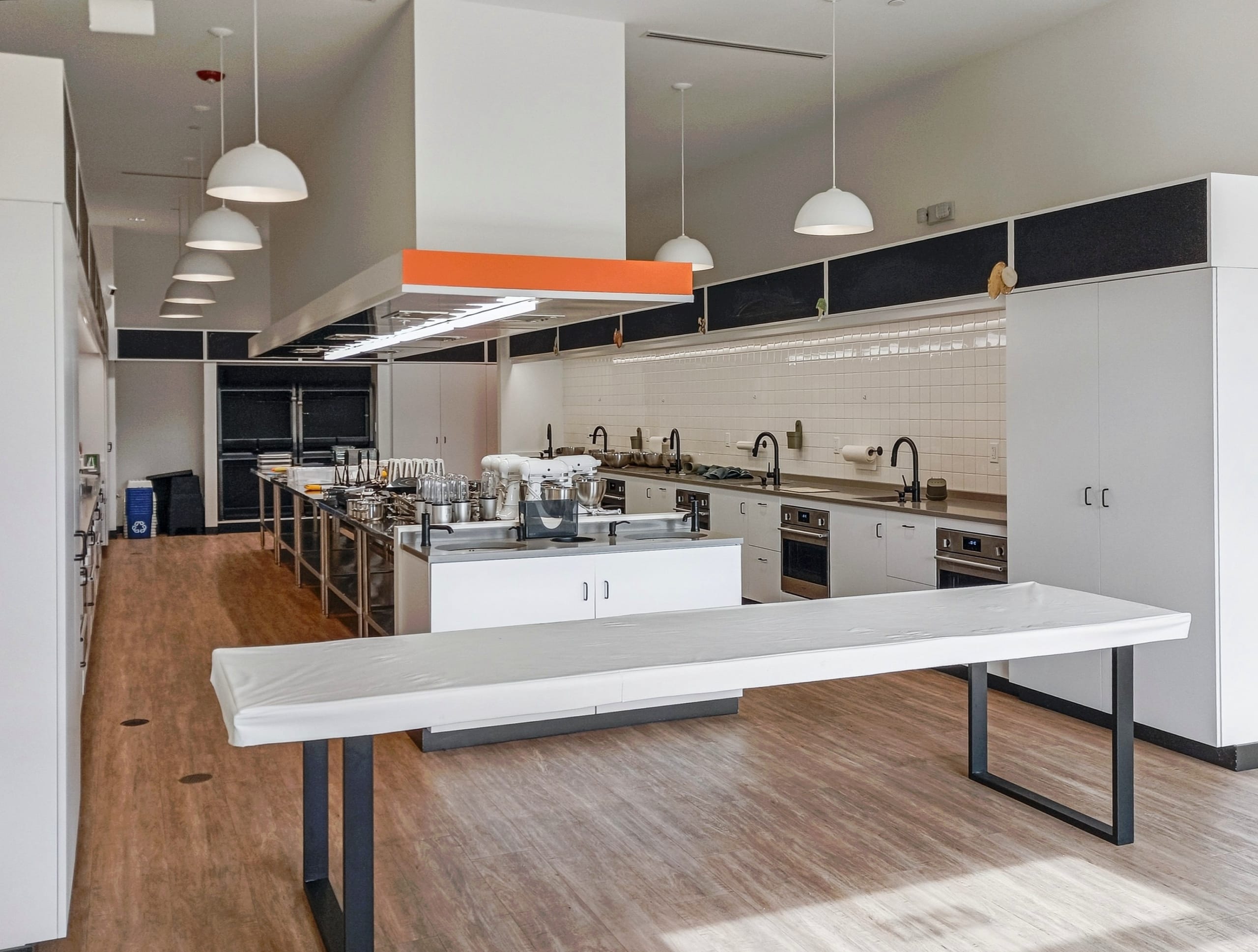 12315 Rhea Drive Suite B, Plainfield commercial space