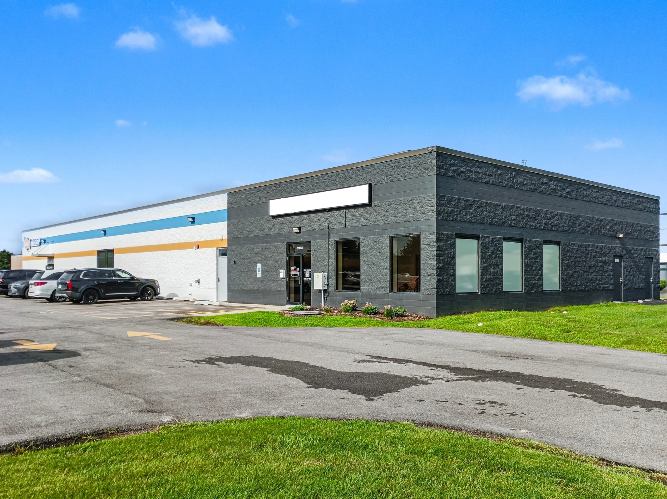 12315 Rhea Drive Suite B, Plainfield commercial space